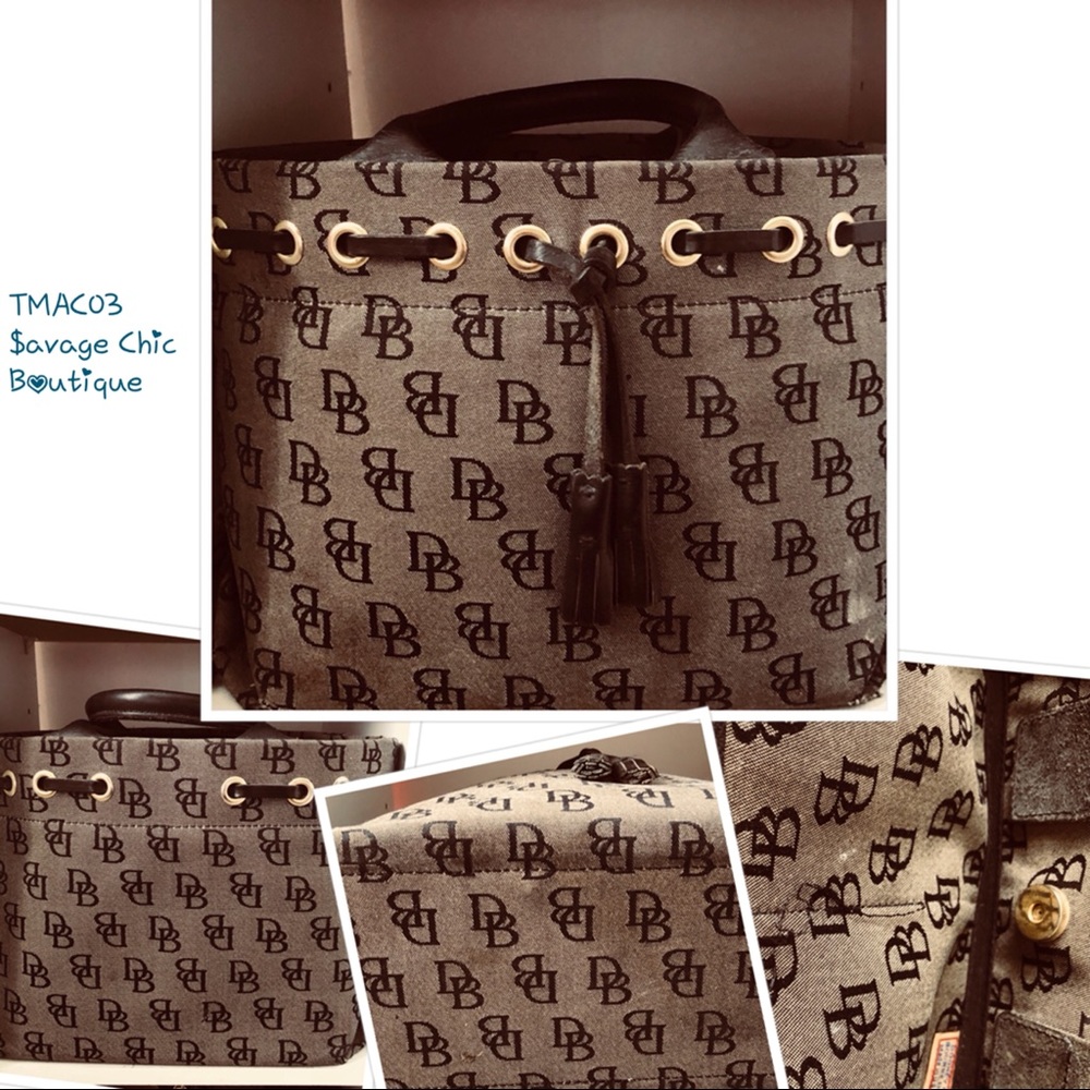 Dooney & Bourke Signature logo